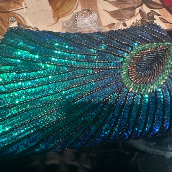 Stunning BRAND NEW NEVER USED Peacock Sequin Cocktail Purse! - Picture 15 of 16